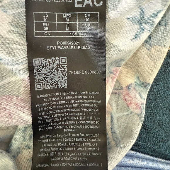 GUESS Teal Baroque Floral Print Keyhole Top Gold Scroll Design Size M - Picture 4 of 6